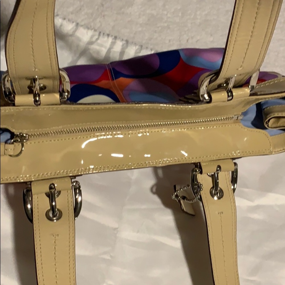 Handbag - Picture 5 of 5